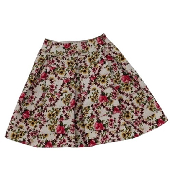 Aqua Dresses & Skirts - Aqua Floral‎ Tapestry Lace Pleated Mini Skirt Pink Yellow Roses Size S
